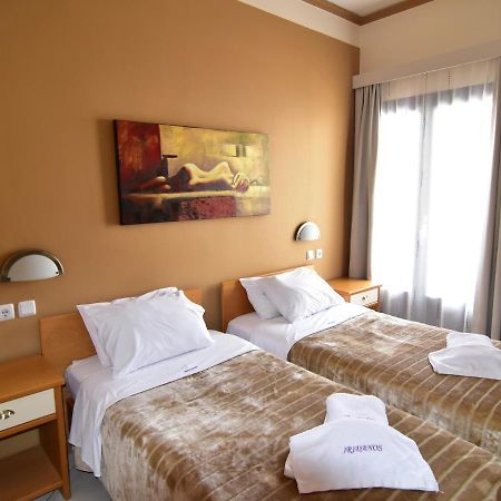 Iridanos Hotel Antikyra Eksteriør billede
