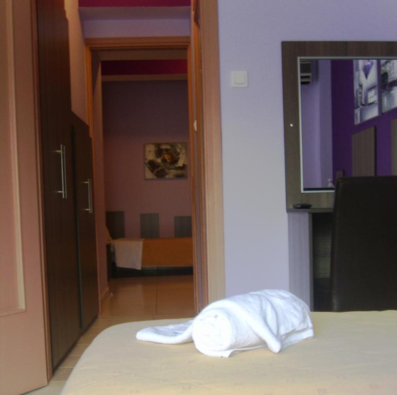 Iridanos Hotel Antikyra Eksteriør billede