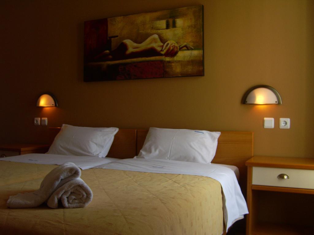 Iridanos Hotel Antikyra Eksteriør billede
