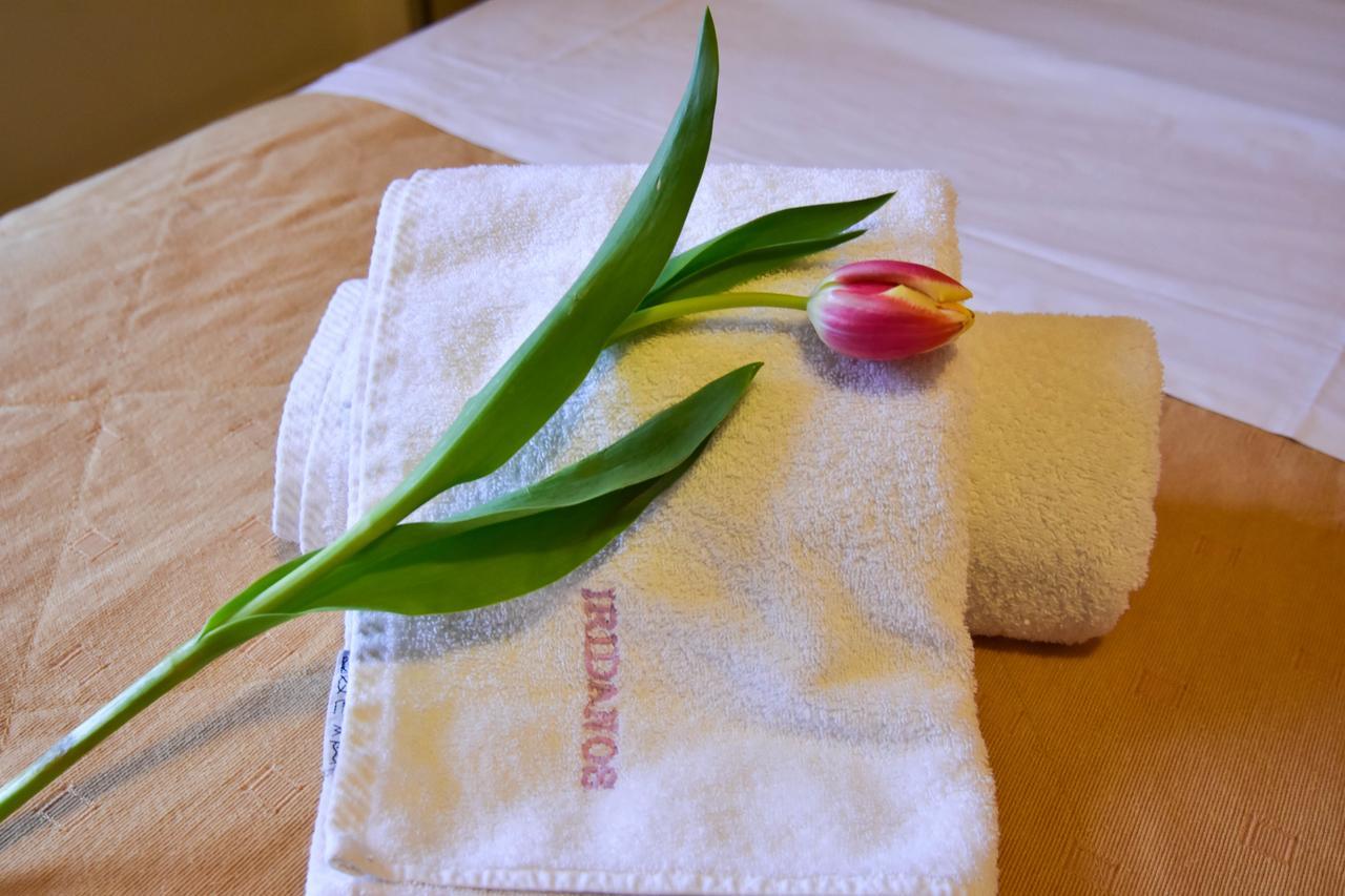 Iridanos Hotel Antikyra Eksteriør billede
