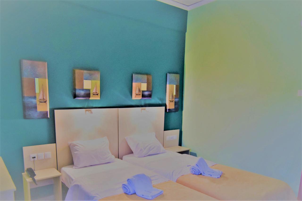 Iridanos Hotel Antikyra Eksteriør billede