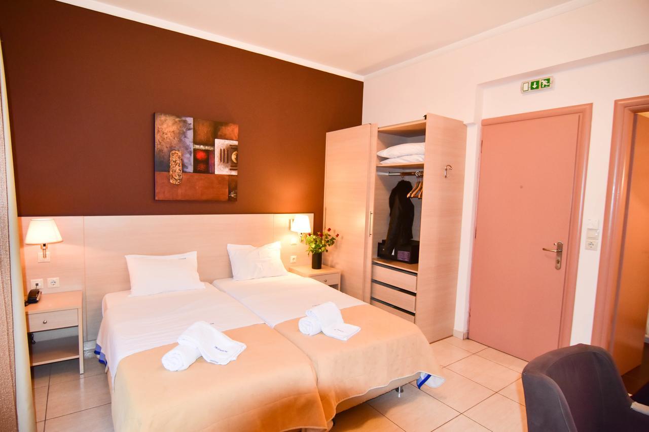 Iridanos Hotel Antikyra Eksteriør billede