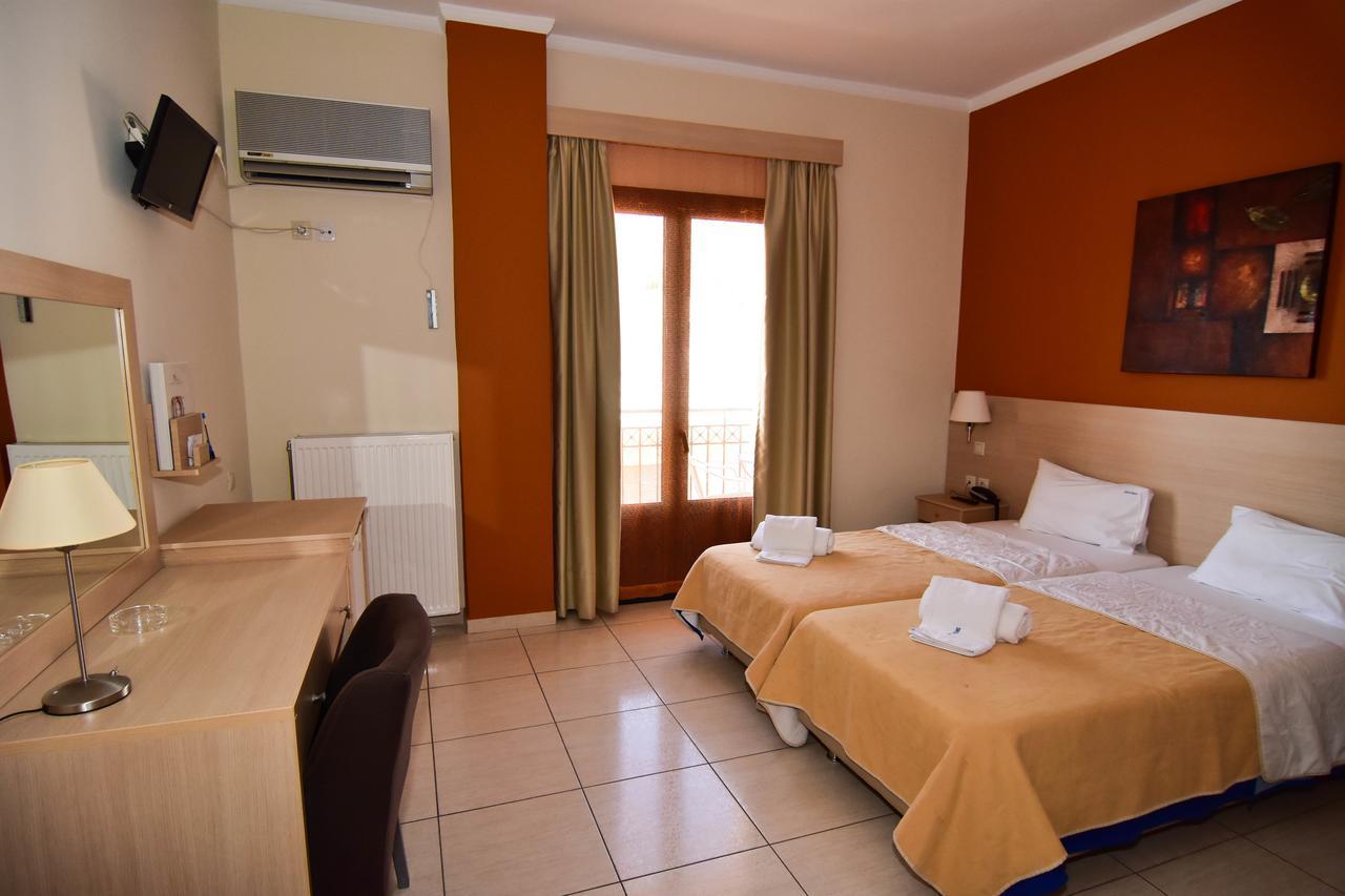 Iridanos Hotel Antikyra Eksteriør billede